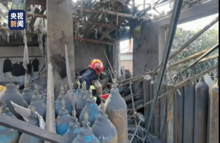 黑龙江一民房内氧气瓶发生爆炸 致2人死亡3人受伤