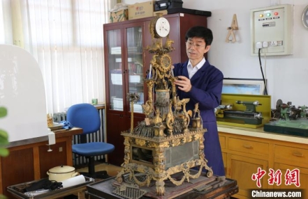 
                    专访故宫博物院古钟表修复师王津：择一事，“钟”一生
               